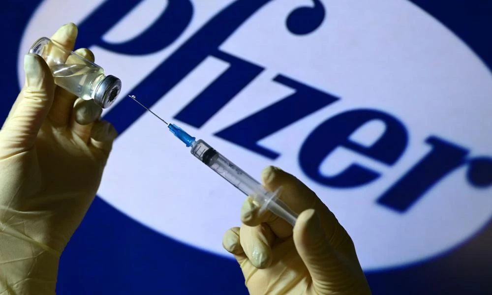 Pfizer: «Πράσινο φως» για τον εμβολιασμό παιδιών 12 ετών